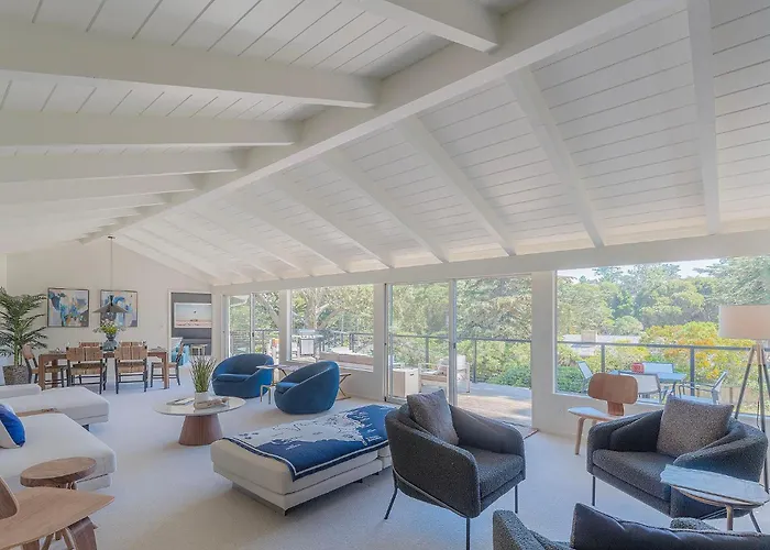 3900 Palm House On Cabrillo